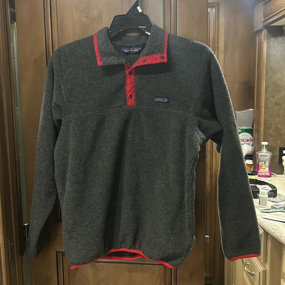 Vintage Early 1990s Patagonia Gray with Red Trim Fleece Pullover Size Small. - Picture 1 of 10